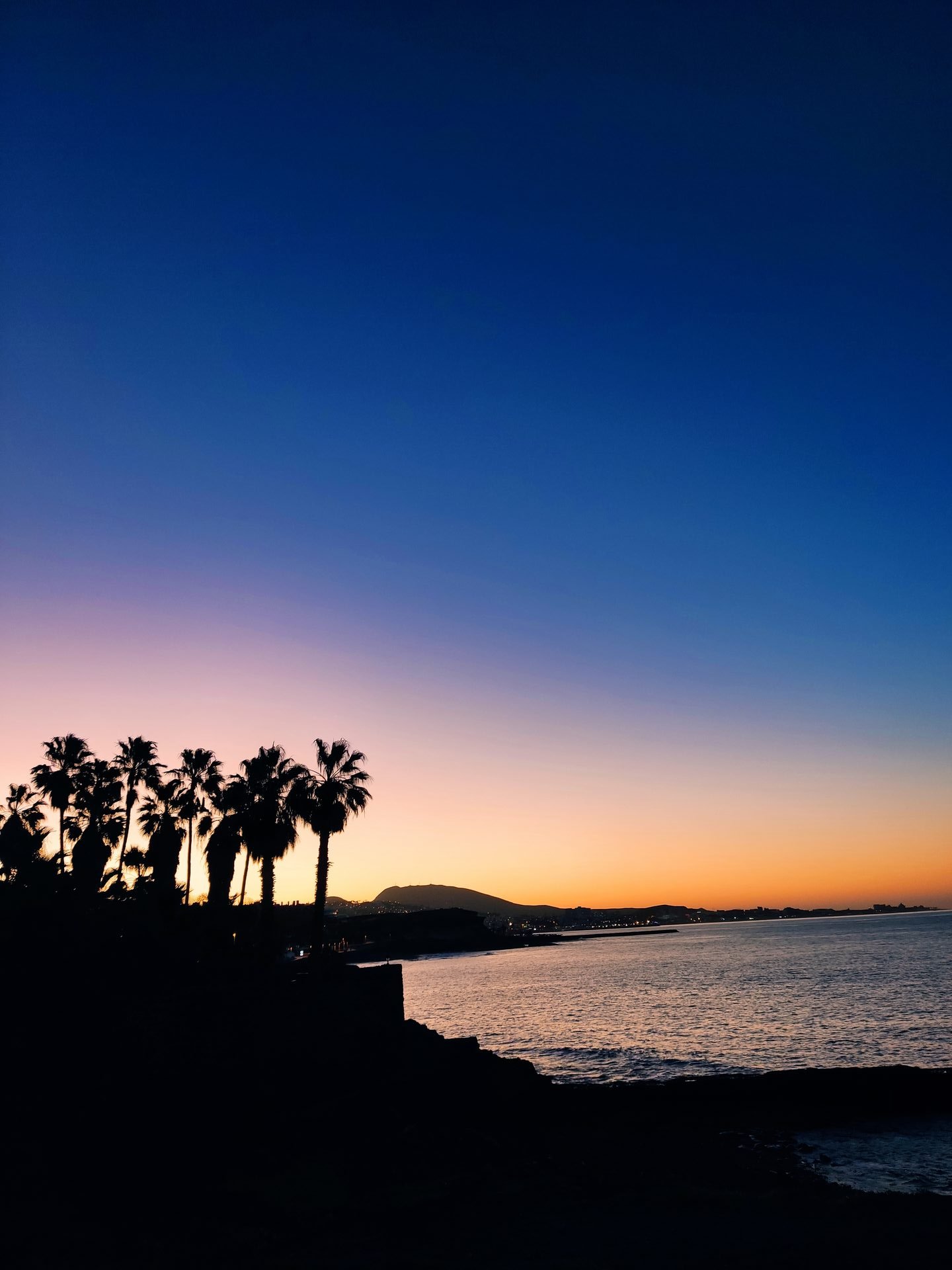 Puesta de sol espectacular en las Islas Canarias